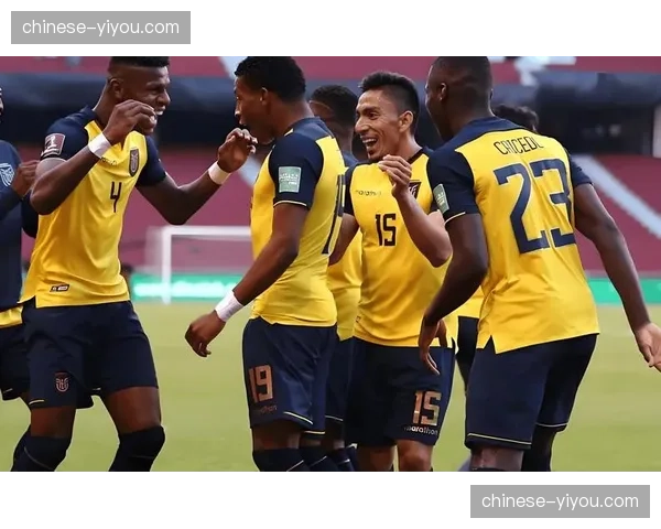 乌兹别克斯坦迎战哥伦比亚，迪亚斯突破节奏面临严密盯防